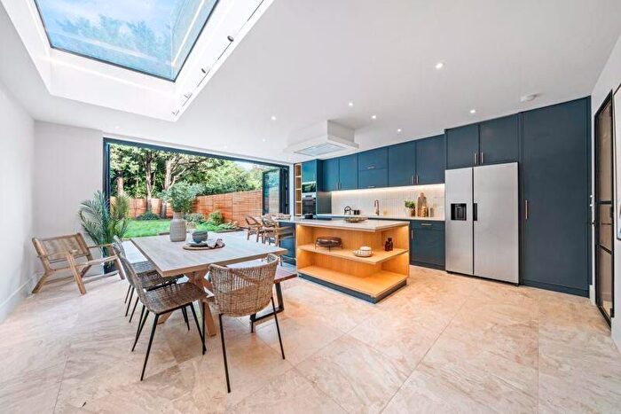 5 Bedroom Semi-Detached House To Rent In Fordwych Road, West Hampstead, London, NW2