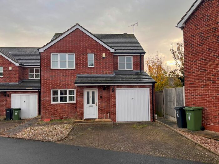 4 Bedroom Detached House To Rent In Lunns Gardens, Evesham, WR11