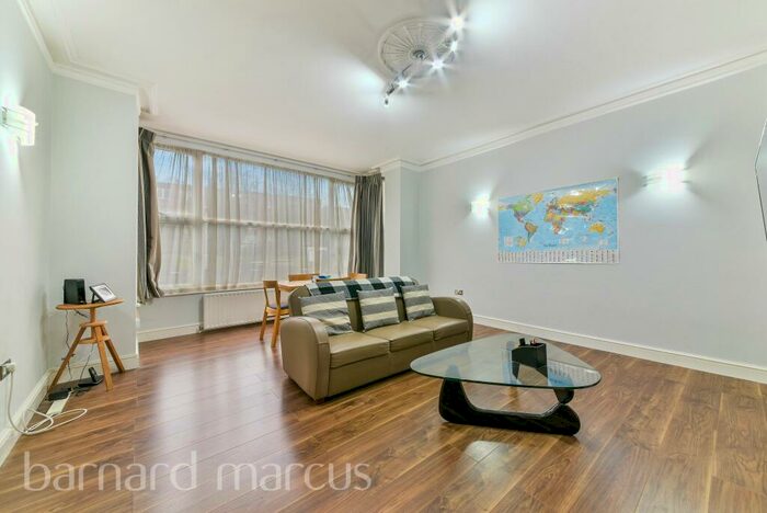 2 Bedroom Flat To Rent In Addiscombe Road, Croydon, CR0