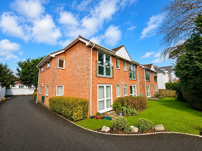 2 Bedroom Flat To Rent In Penn Hill Avenue, Poole, BH14