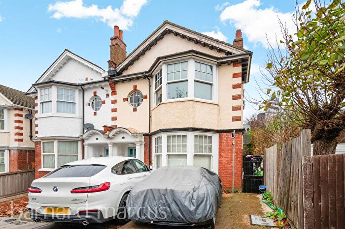 1 Bedroom Flat For Sale In Woodstock Road, Croydon, CR0