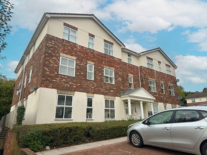 2 Bedroom Flat For Sale In Cotehele Drive, Paignton, TQ3