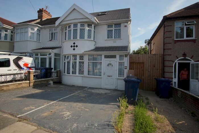 3 Bedroom Maisonette To Rent In Rydal Crescent, Perivale, Greenford, UB6