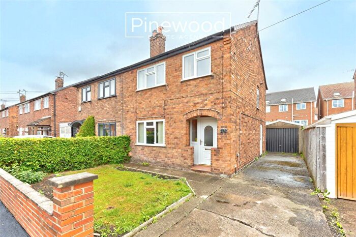 3 Bedroom Semi Detached House For Sale In Maydor Avenue, Saltney Ferry, Chester, CH4