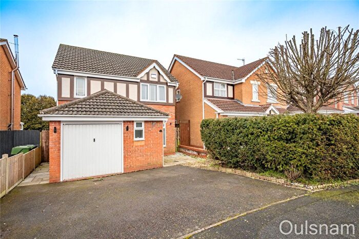 3 Bedroom Detached House For Sale In Newbury Close, Catshill, Bromsgrove, Worcestershire, B61