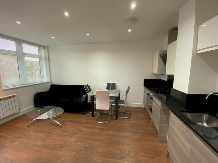 1 Bedroom Flat To Rent In London Road, North Cheam, SM3