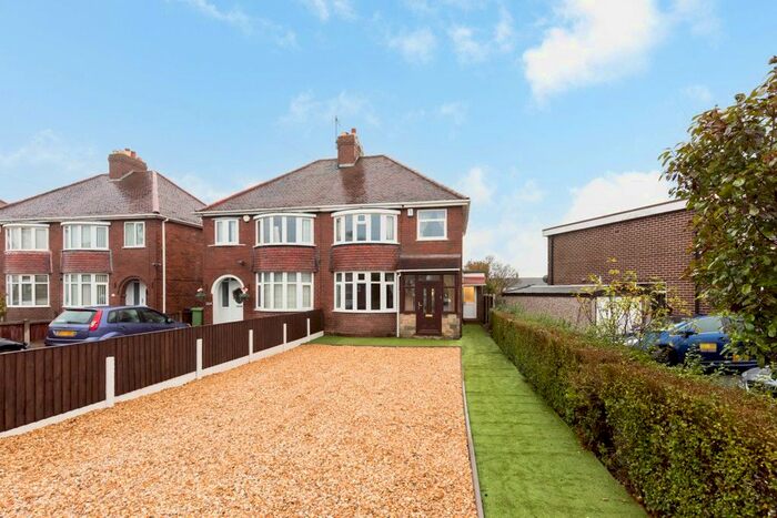 3 Bedroom Semi-Detached House To Rent In Ogley Road, Walsall, WS8