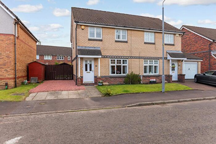 3 Bedroom Semi-Detached House For Sale In Tarn Grove, Robroyston, G33