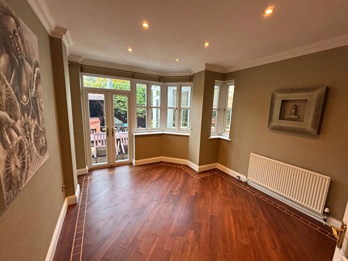 5 Bedroom Detached House To Rent In Glencrofts, Hockley, Essex, SS5