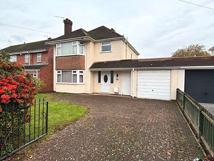 3 Bedroom Detached House For Sale In Stroud Road, Gloucester, GL1