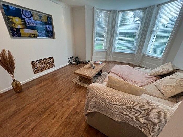 2 Bedroom Flat To Rent In Cavendish Road, Bournemouth, BH1