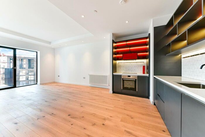 1 Bedroom Apartment To Rent In Modena House, London City Island, London, E14