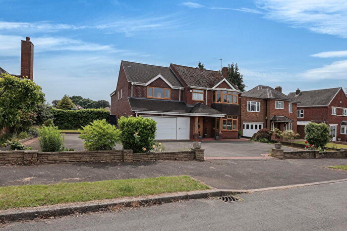 4 Bedroom Detached House For Sale In Wall Heath Village, Richmond Park, DY6