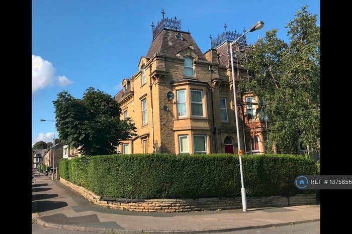 2 Bedroom Flat To Rent In St. Pauls Road, Manningham, Bradford, BD8