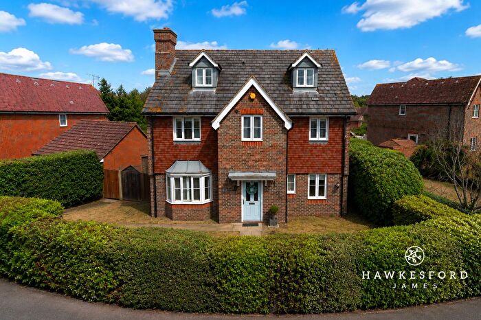 6 Bedroom Detached House For Sale In Rose Walk, Sittingbourne, ME10