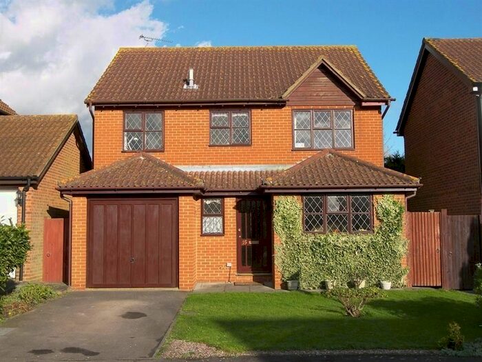 4 Bedroom Detached House To Rent In Tolsey Mead, Borough Green, Sevenoaks, TN15