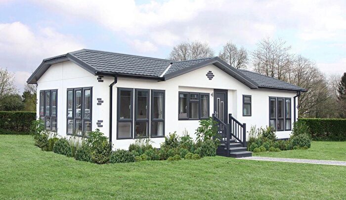 2 Bedroom Park Home For Sale In Private Gated Development Specifically For The Over 's., BH21