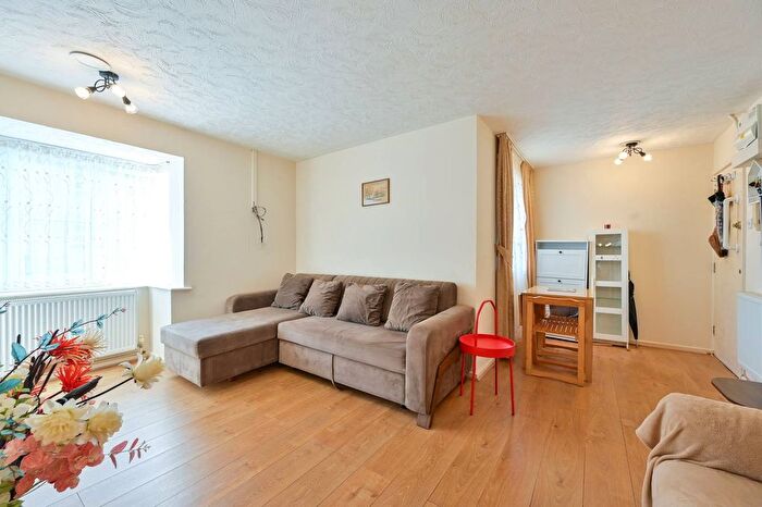 1 Bedroom Flat For Sale In Rossetti Road, South Bermondsey, London, SE16