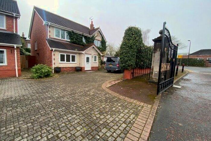 4 Bedroom Detached House To Rent In Byrons Drive, Altrincham, WA15