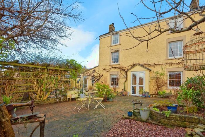 5 Bedroom Semi-Detached House For Sale In Waterloo Road, Shepton Mallet, BA4