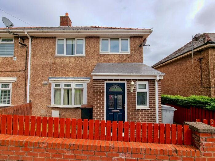 3 Bedroom Semi-Detached House To Rent In Castledene Road, Consett, DH8