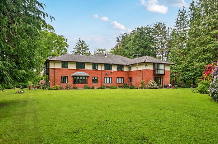 3 Bedroom Flat For Sale In Crossways Road, Hindhead, Hampshire, GU26