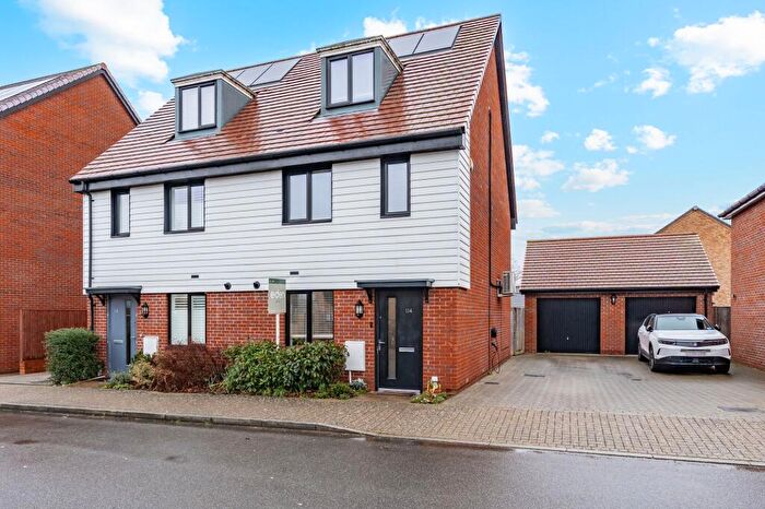 3 Bedroom Semi Detached House For Sale In Hawley Drive, Leybourne, ME19