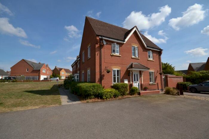 3 Bedroom Semi-Detached House To Rent In Gladiator Close, Wootton, Northampton, NN4