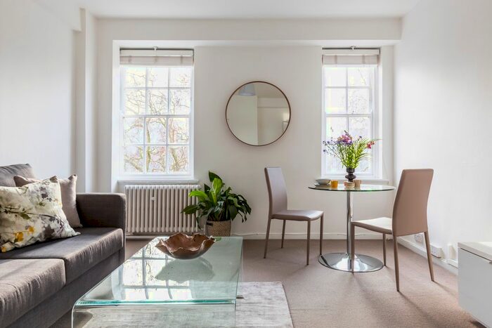 1 Bedroom Flat To Rent In Howard House, Dolphin Square, Chichester Street, London, SW1V