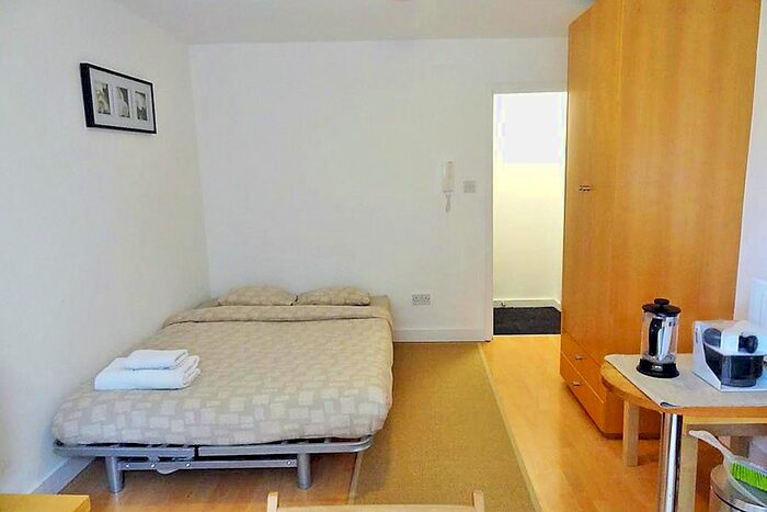 Studio To Rent In Penywern Road, Earls Court, London, SW5