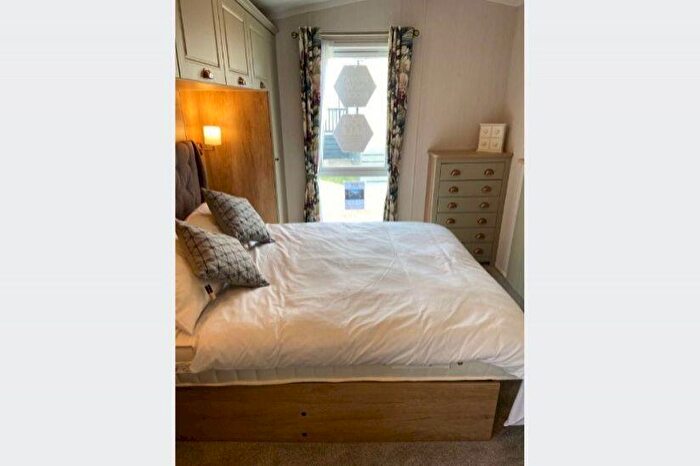 2 Bedroom Caravan For Sale In , Solent Breezes Holiday Park, Warsash, Nr Fareham, Hampshire, SO31