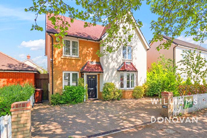 4 Bedroom Detached House For Sale In Kiln Road, Essex, SS7