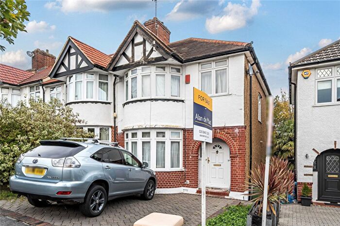 3 Bedroom Semi Detached House For Sale In Westhurst Drive, Chislehurst, BR7