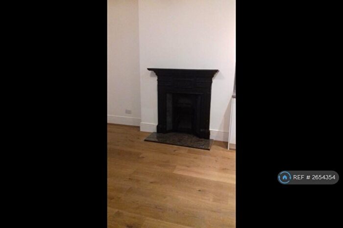 2 Bedroom Flat To Rent In West End Lane, London, NW6