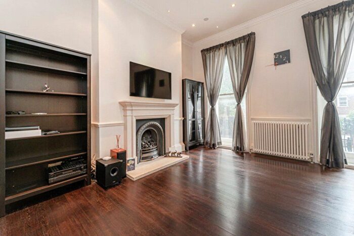 2 Bedroom Flat To Rent In Haselbury House, George Street, W1U