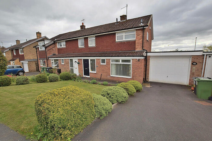 3 Bedroom Semi-Detached House For Sale In Ronaldshay Drive, Richmond, DL10