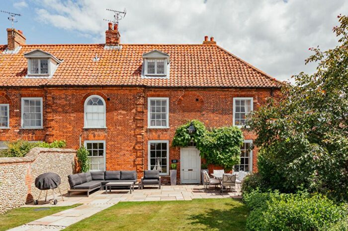 3 Bedroom Detached House For Sale In Grade Ii Listed Georgian Property, PE31