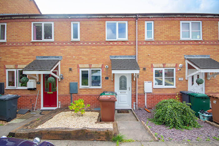 2 Bedroom Terraced House To Rent In Vicarage Gardens, Swadlincote, Derbyshire, DE11