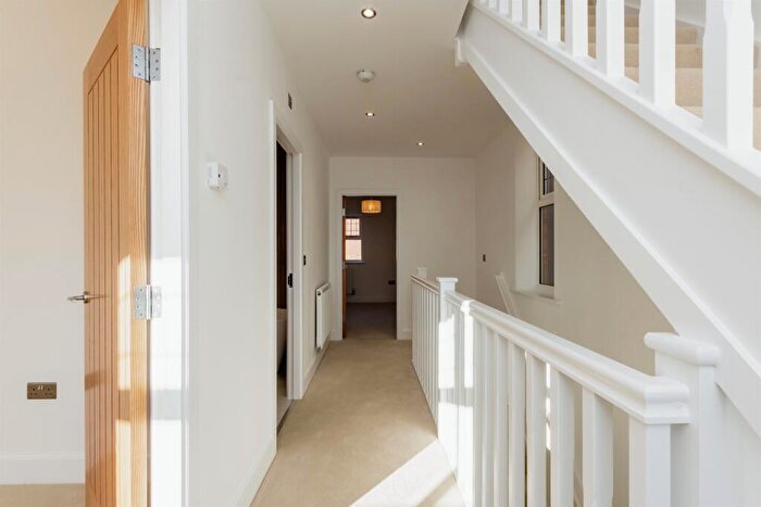 4 Bedroom Detached House For Sale In Bridge Road, Nottingham, NG8
