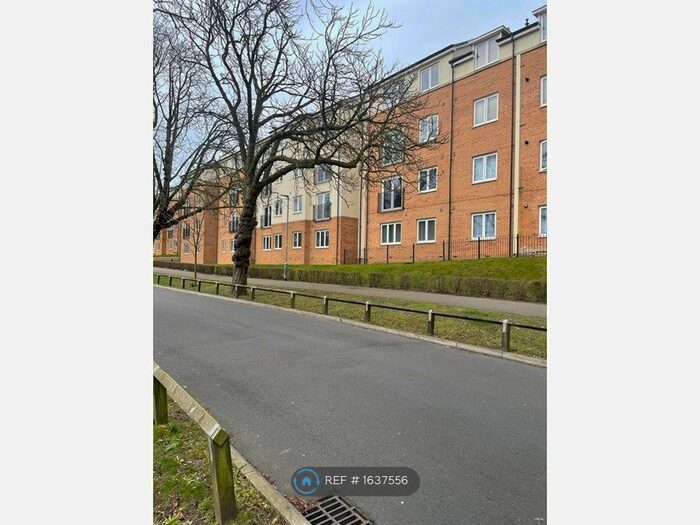 2 Bedroom Flat To Rent In Holly Way, Leeds, LS14