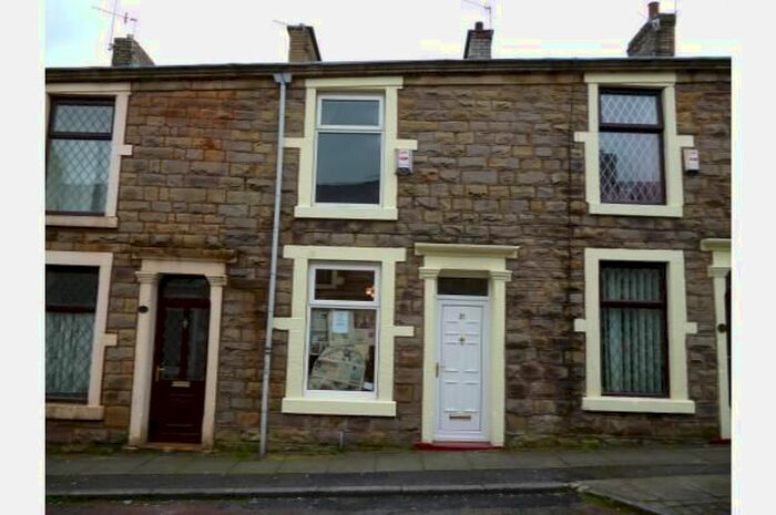 3 Bedroom Terraced House To Rent In Portland Street, Darwen, Lancashire BB3