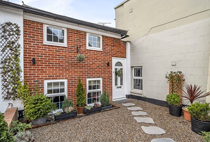 1 Bedroom Terraced House For Sale In High Street, Seal, Sevenoaks, Kent, TN15