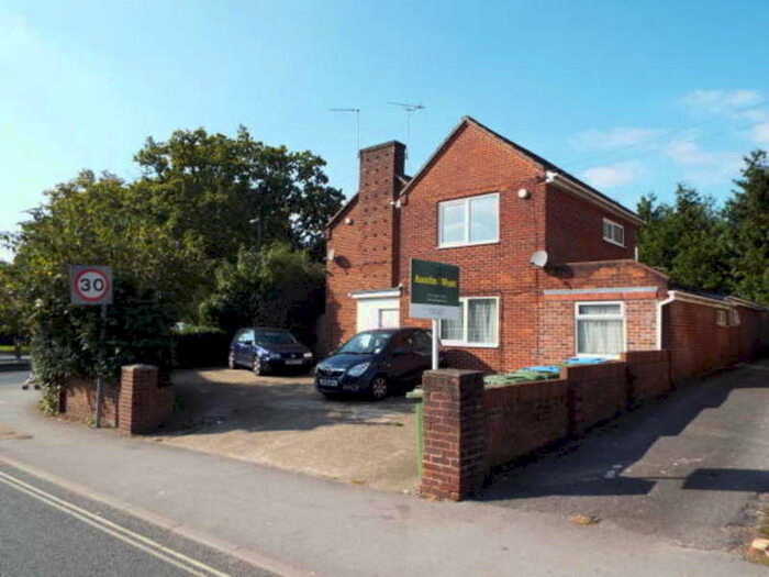 1 Bedroom Flat To Rent In Wimpson Lane, Southampton, SO16