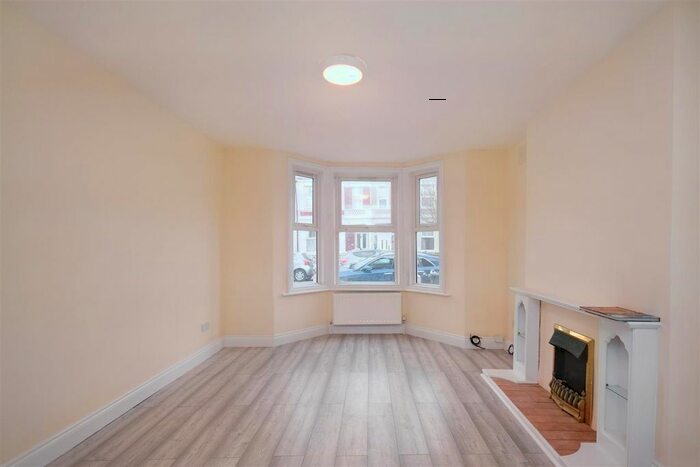 3 Bedroom Terraced House To Rent In Hartley Road, Croydon, CR0