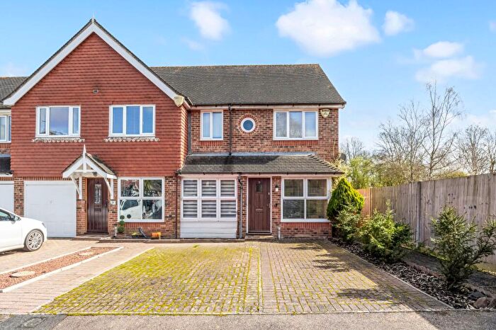 3 Bedroom End Of Terrace House For Sale In Bakers Close, Southwater, RH13