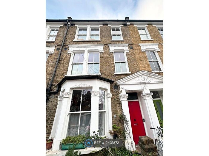 1 Bedroom Flat To Rent In Tradescant Road, London, SW8