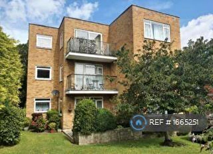2 Bedroom Flat To Rent In Glenn Court, Bournemouth, BH6