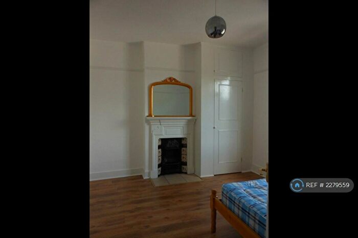 1 Bedroom Flat To Rent In Vale, London, SE23