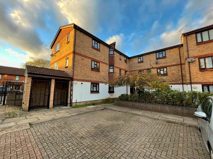 2 Bedroom Flat To Rent In Alliance Close, Wembley, HA0
