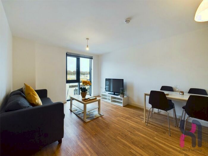 2 Bedroom Flat To Rent In The Courtyard, Stanhope St, Liverpool, L8